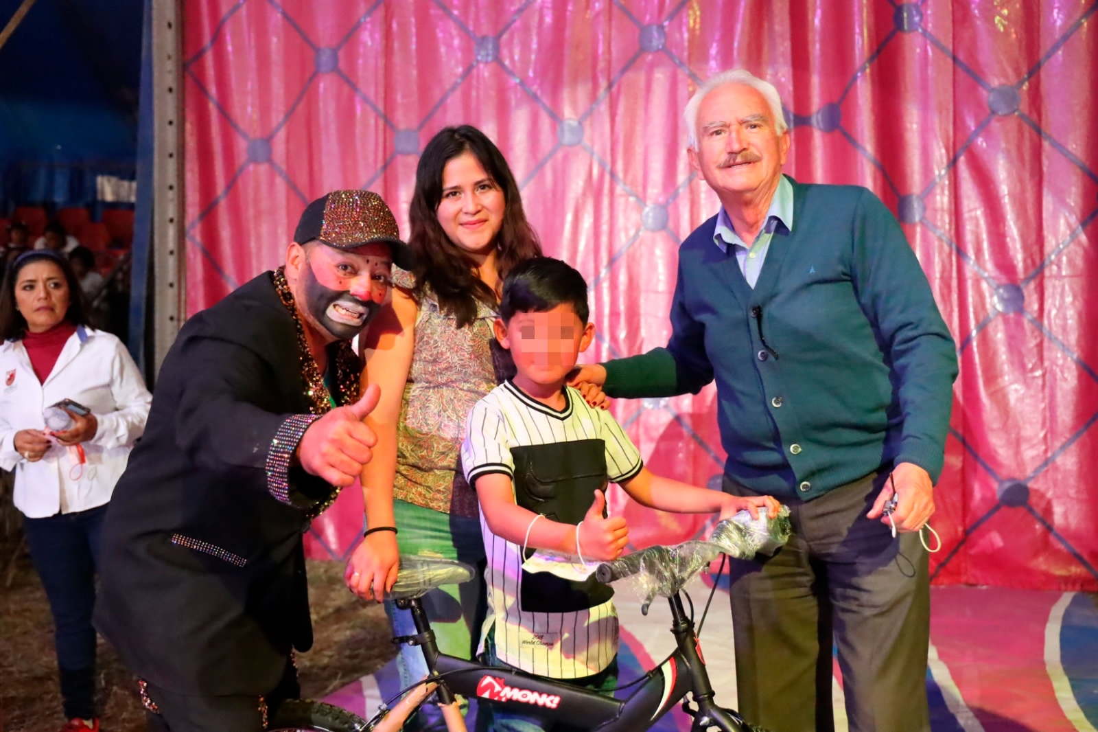 Festeja Chiautempan a niños con dos funciones especiales del Gran Circo de Renato